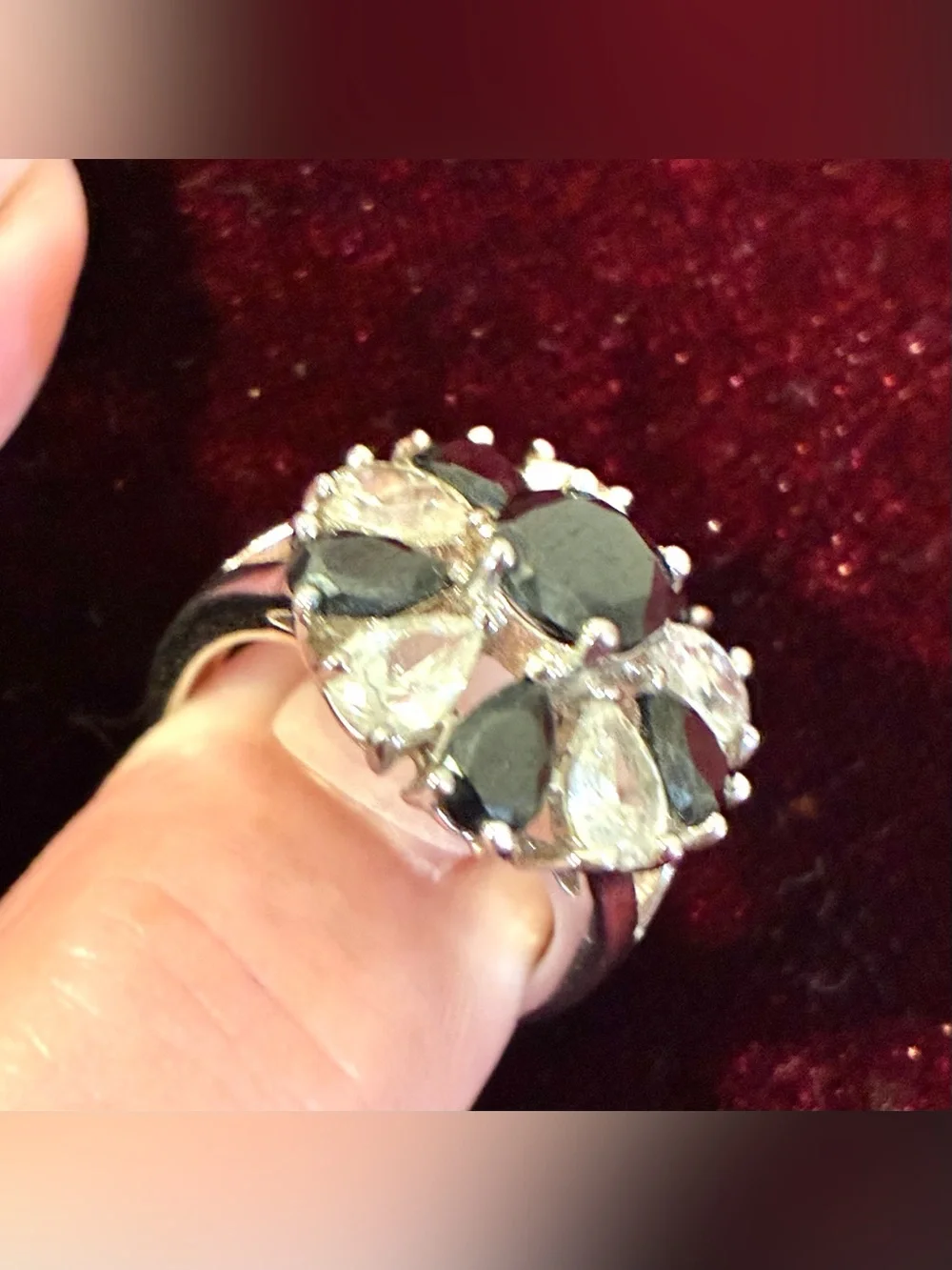 Silver Tone Black & Clear Flower Cluster Cocktail Ring With Box Size 7 Costume